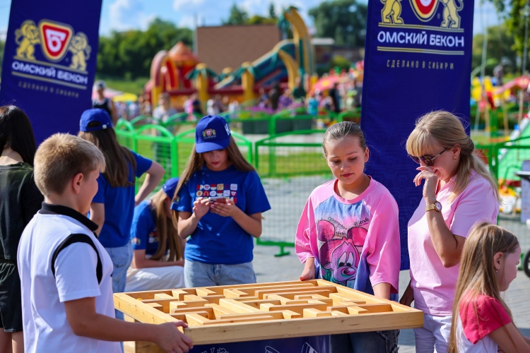 «Омский бекон» подарил жителям Калачинска  яркий праздник в День города