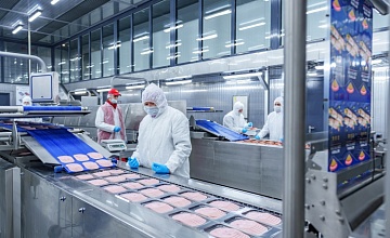 «Мясокомбинат Клинский» на 30% нарастил продажи мясной продукции в нарезке в 2025 году