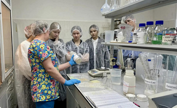 На «ПРОДО Птицефабрика Калужская» прошел День открытых дверей для учащихся агротехнологического класса